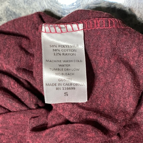 Oxblood Heather Gustin V-Neck Tee - Picture 2 of 3